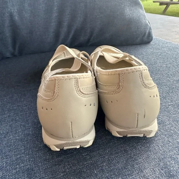 Skechers Beige Women's Athletic Shoes - Picture 4 of 10